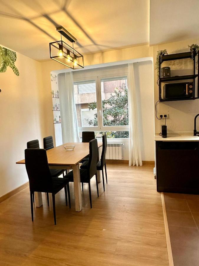 La Isla De Perez Galdos Apartment Logrono Luaran gambar